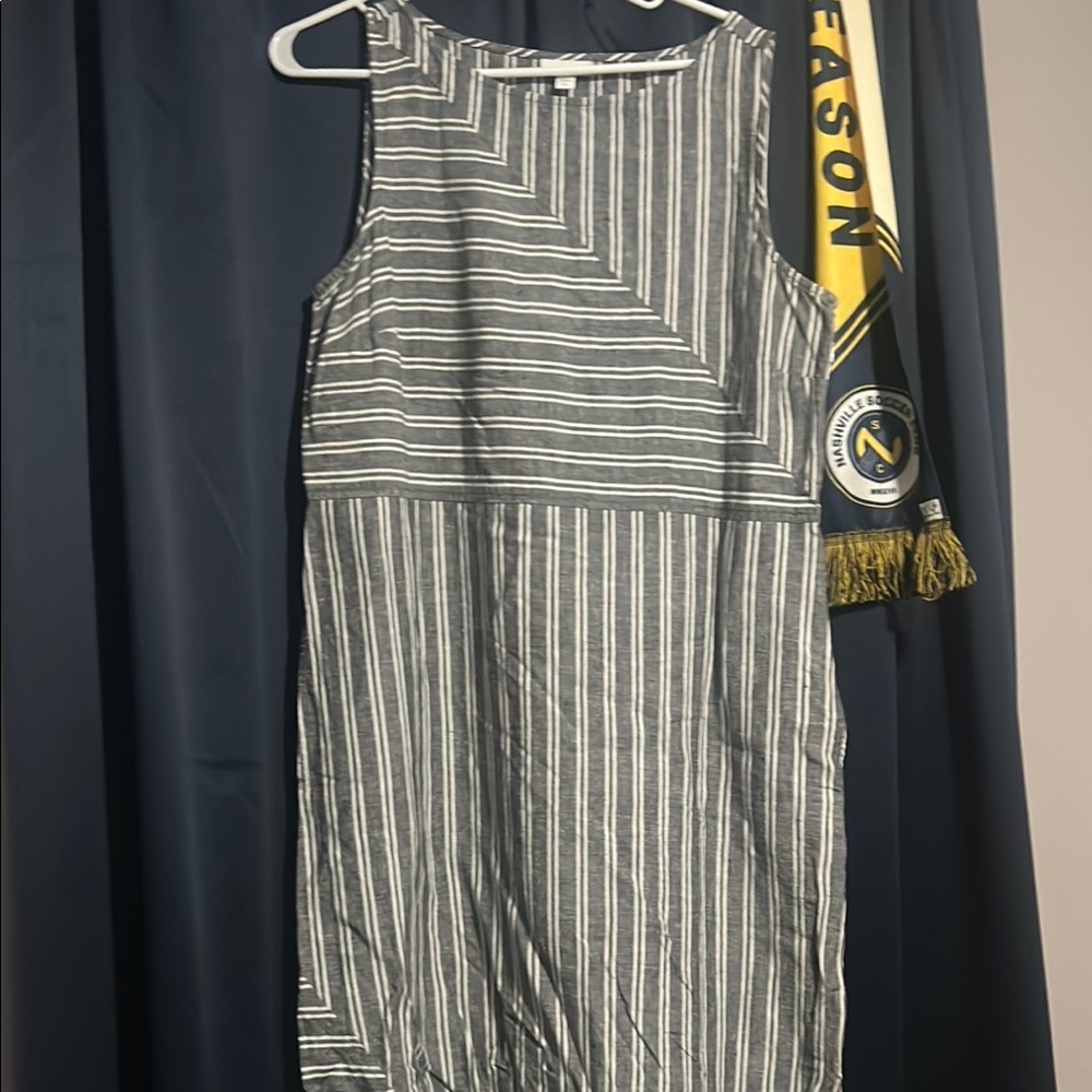 J. Jill Gray and White Sheath Midi Dress